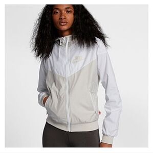 Nike Sportswear Windrunner Women's Jacket White & Light Gray Sz: Small